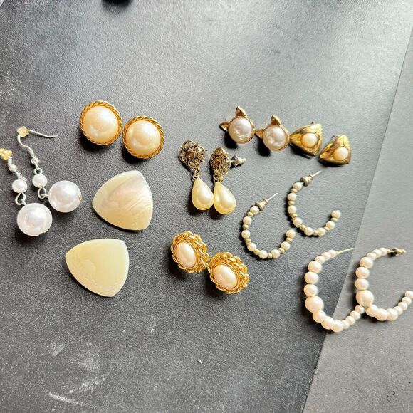 9 Pair of Earrings Lot Mixed of Faux Pearl and Mother of Pearl Pierced - Picture 1 of 9